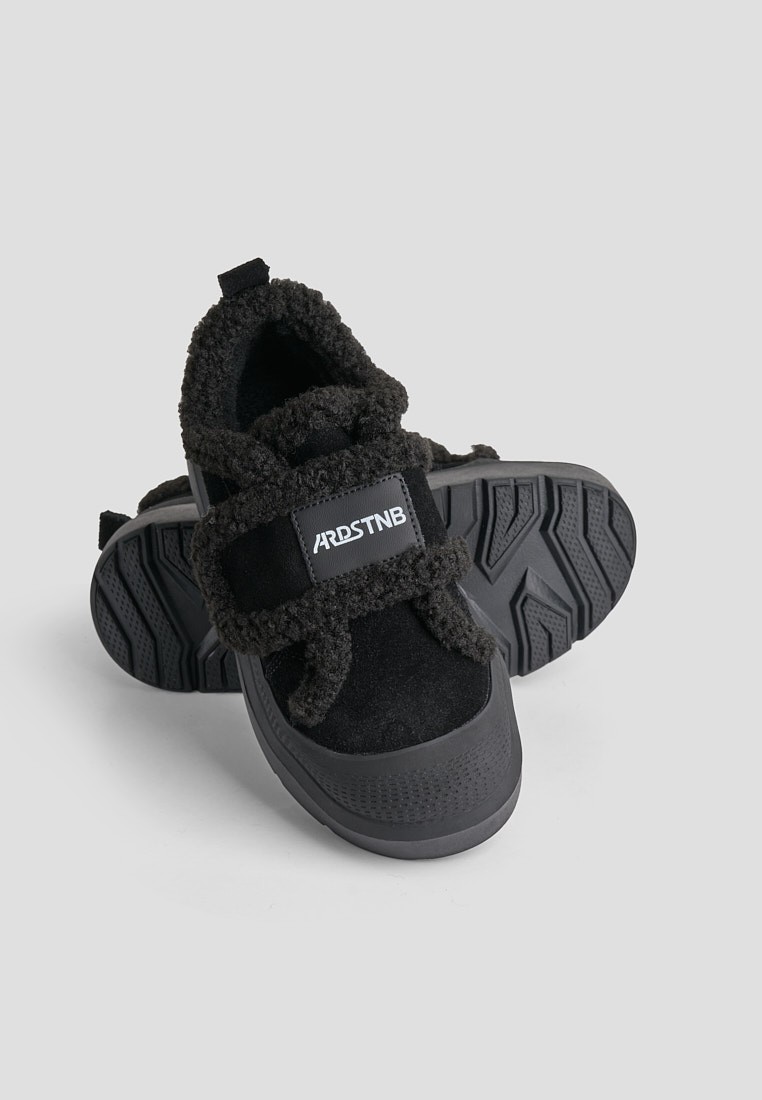 Кеди з хутром жіночі