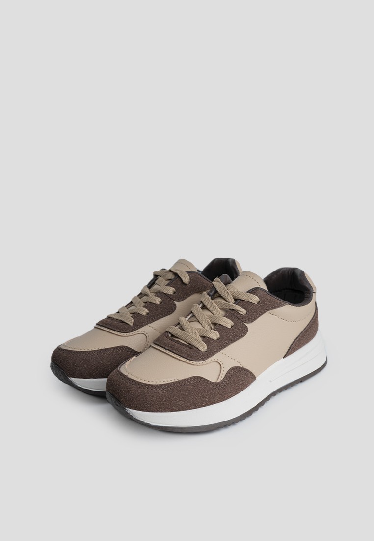 Кросівки жіночі