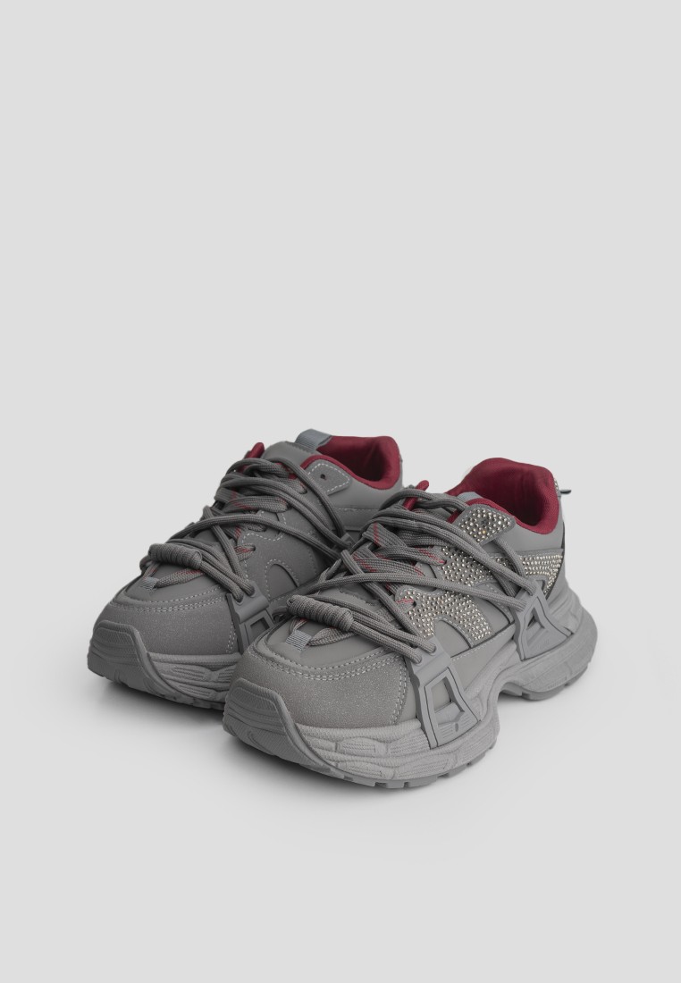 Кросівки жіночі