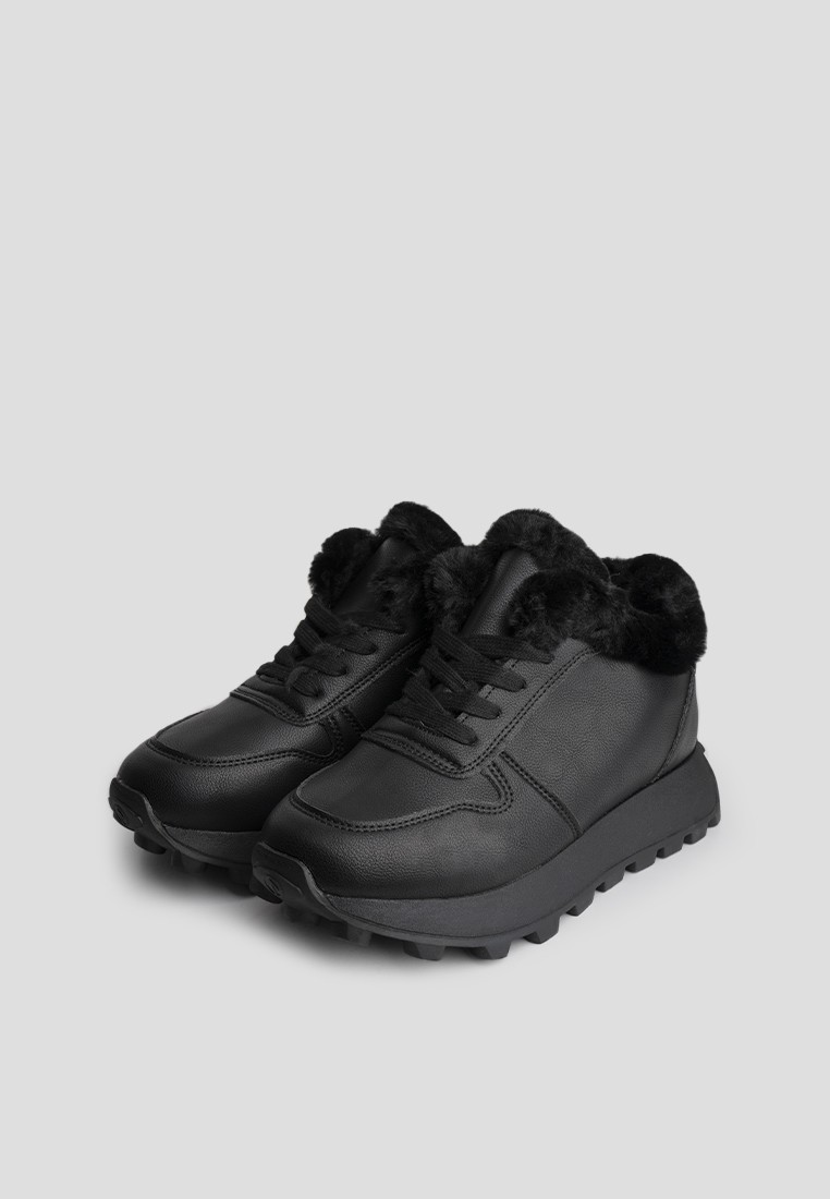 Кросівки зимові жіночі