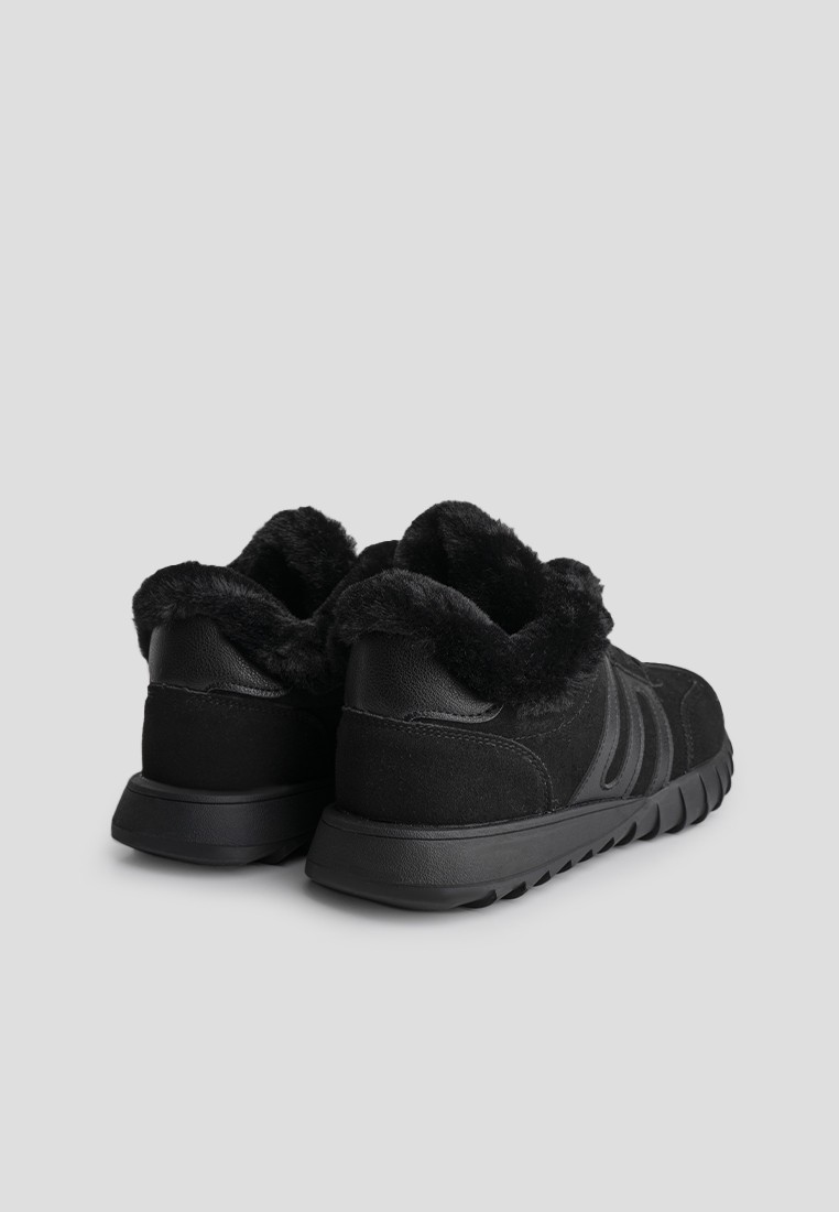 Кросівки зимові жіночі