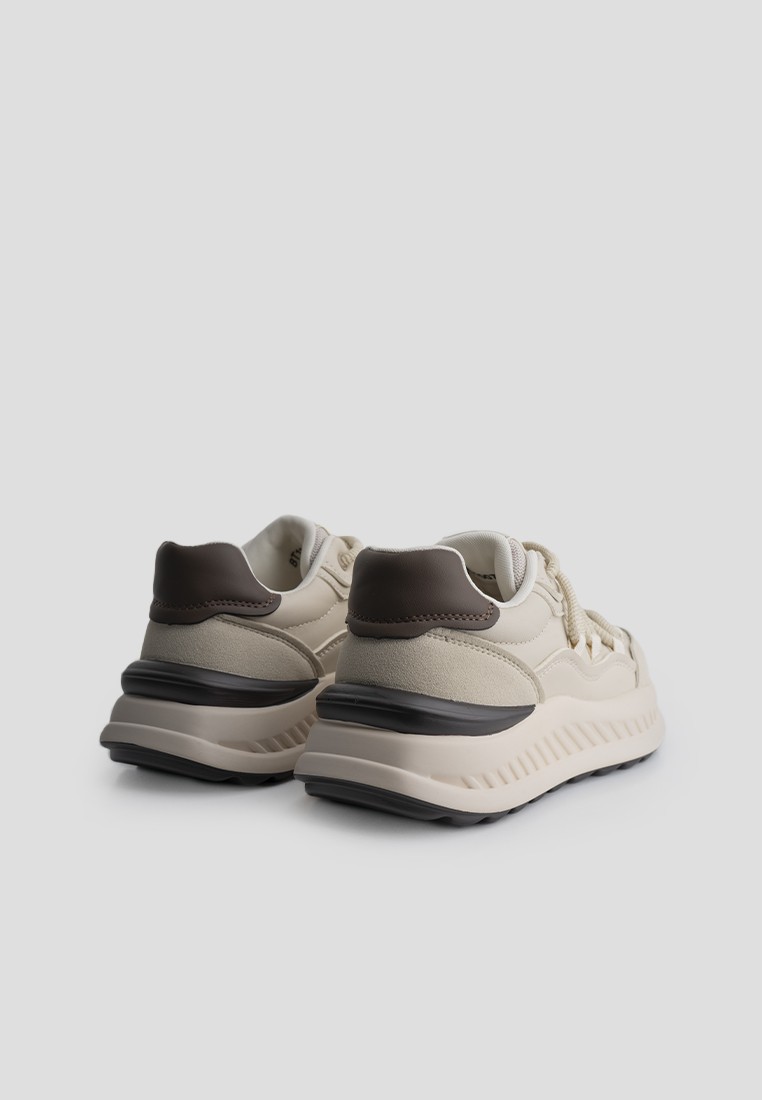 Кросівки жіночі