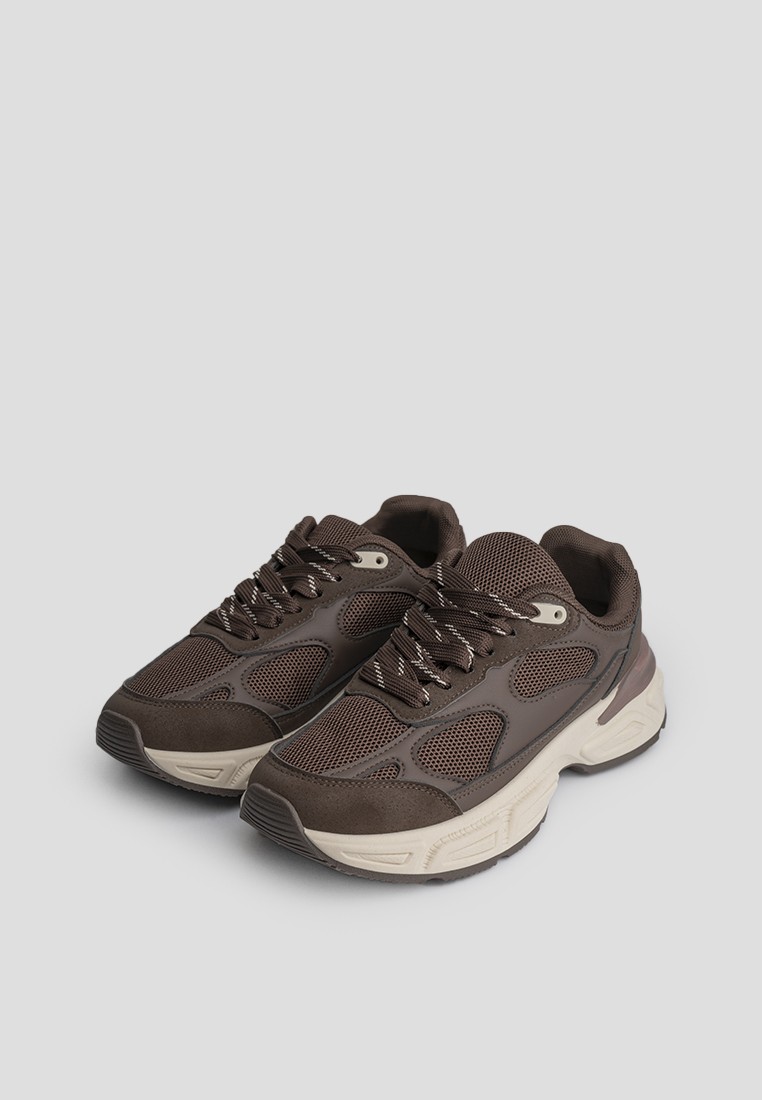 Кросівки жіночі