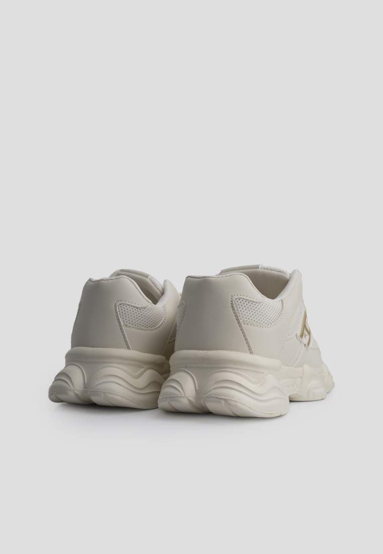 Кросівки жіночі