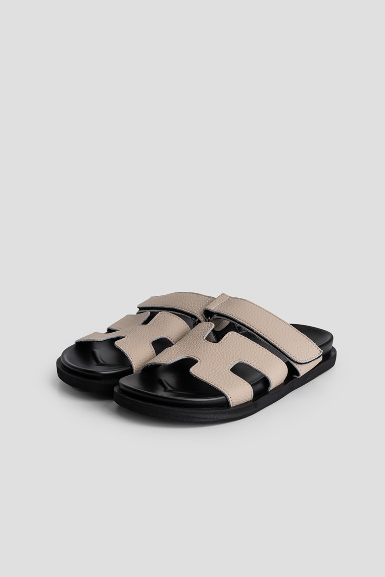 Шльопанці шкіряні жіночі