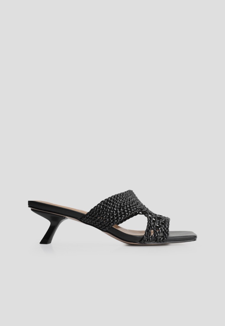 Босоніжки жіночі на підборах