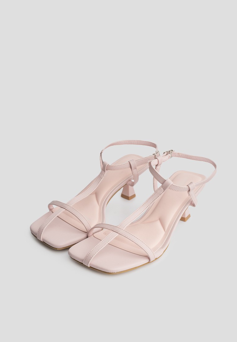 Босоніжки жіночі на підборах