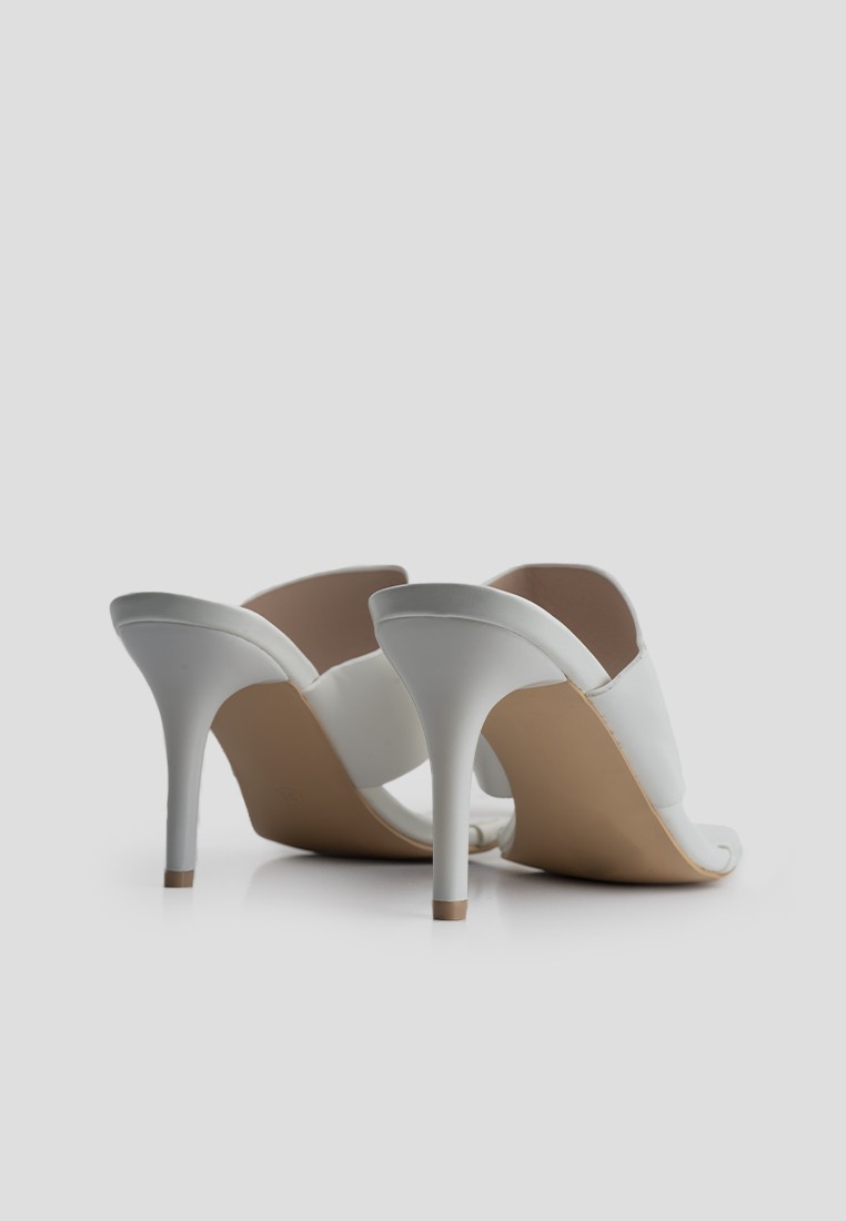 Босоніжки жіночі на підборах